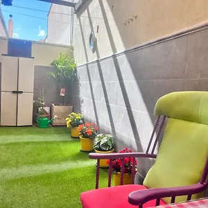 Casa Ideal Familias Y Grupos Con Balcones Exterior Soleada Patios Cerca Alhambra, Sierra Nevada, Rio Genil, Lancha Del Genil, Parque Llano Y Reloj Del Sol Con Barbacoas, Campo De Futbol, Circuito Gimnasia Granada